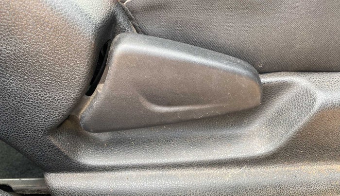 2020 Renault Kwid CLIMBER 1.0 (O), Petrol, Manual, 18,244 km, Driver Side Adjustment Panel