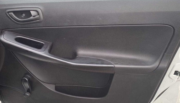 2018 Tata Zest XE PETROL, Petrol, Manual, 12,990 km, Driver Side Door Panels Control