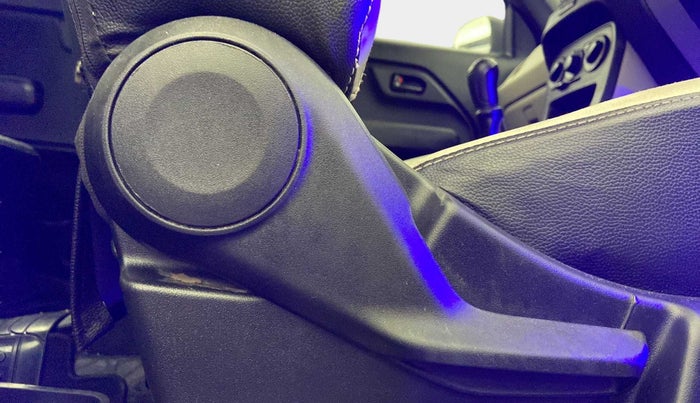 2021 Maruti New Wagon-R LXI CNG 1.0, CNG, Manual, 44,215 km, Driver Side Adjustment Panel