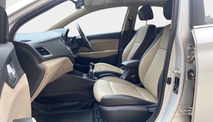 2018 Hyundai Verna 1.6 VTVT SX O, Petrol, Manual, 61,022 km, Right Side Front Door Cabin