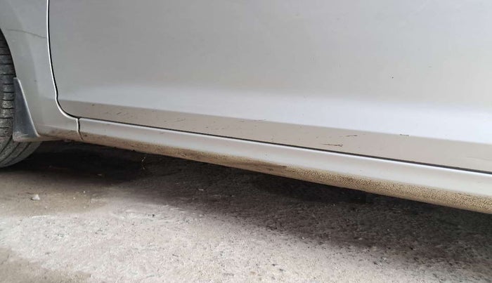 2018 Hyundai Verna 1.6 VTVT SX O, Petrol, Manual, 61,022 km, Left running board - Slightly dented