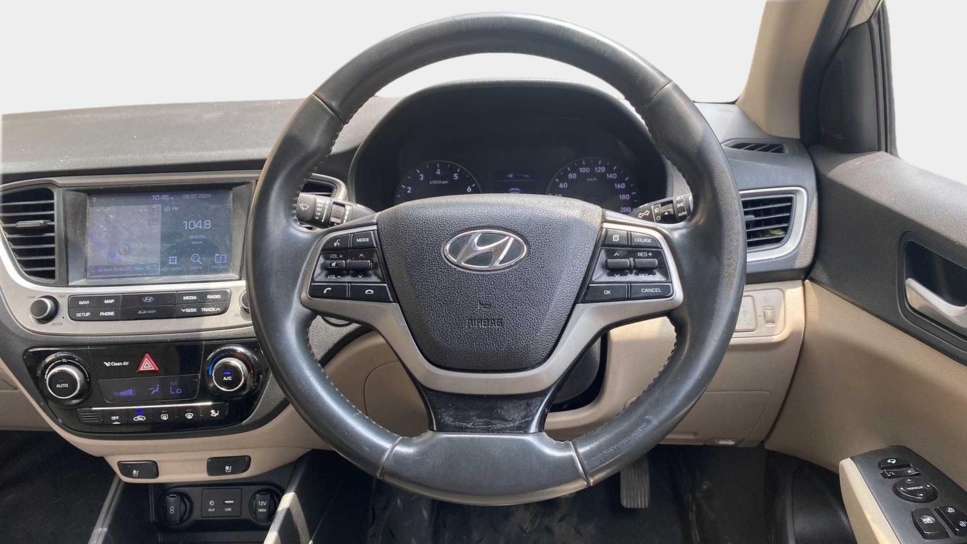 2018 Hyundai Verna 1.6 VTVT SX O, Petrol, Manual, 61,022 km, Steering Wheel Close Up