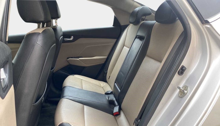 2018 Hyundai Verna 1.6 VTVT SX O, Petrol, Manual, 61,022 km, Right Side Rear Door Cabin