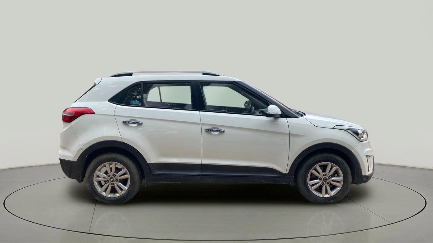 2017 Hyundai Creta SX PLUS 1.6 DIESEL, Diesel, Manual, 1,08,343 km, Right Side View