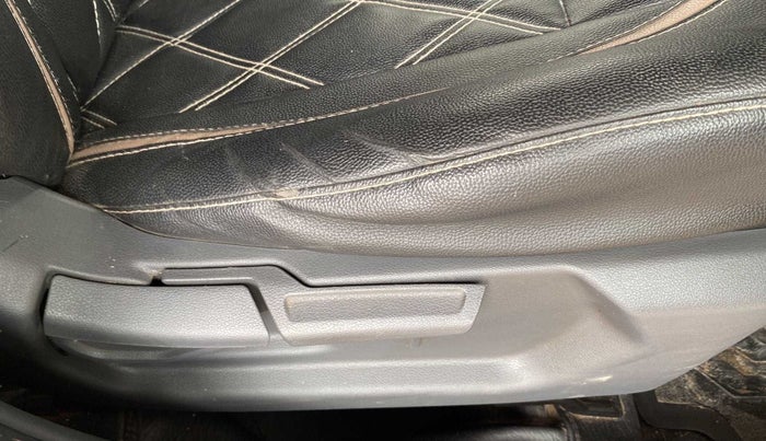 2019 Hyundai GRAND I10 NIOS ASTA 1.2 KAPPA VTVT, Petrol, Manual, 40,136 km, Driver Side Adjustment Panel