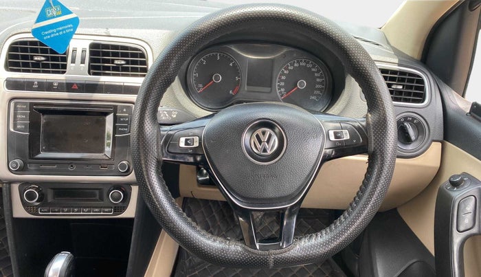 2017 Volkswagen Ameo HIGHLINE PLUS 1.5L AT 16 ALLOY, Diesel, Automatic, 1,05,039 km, Steering Wheel Close Up