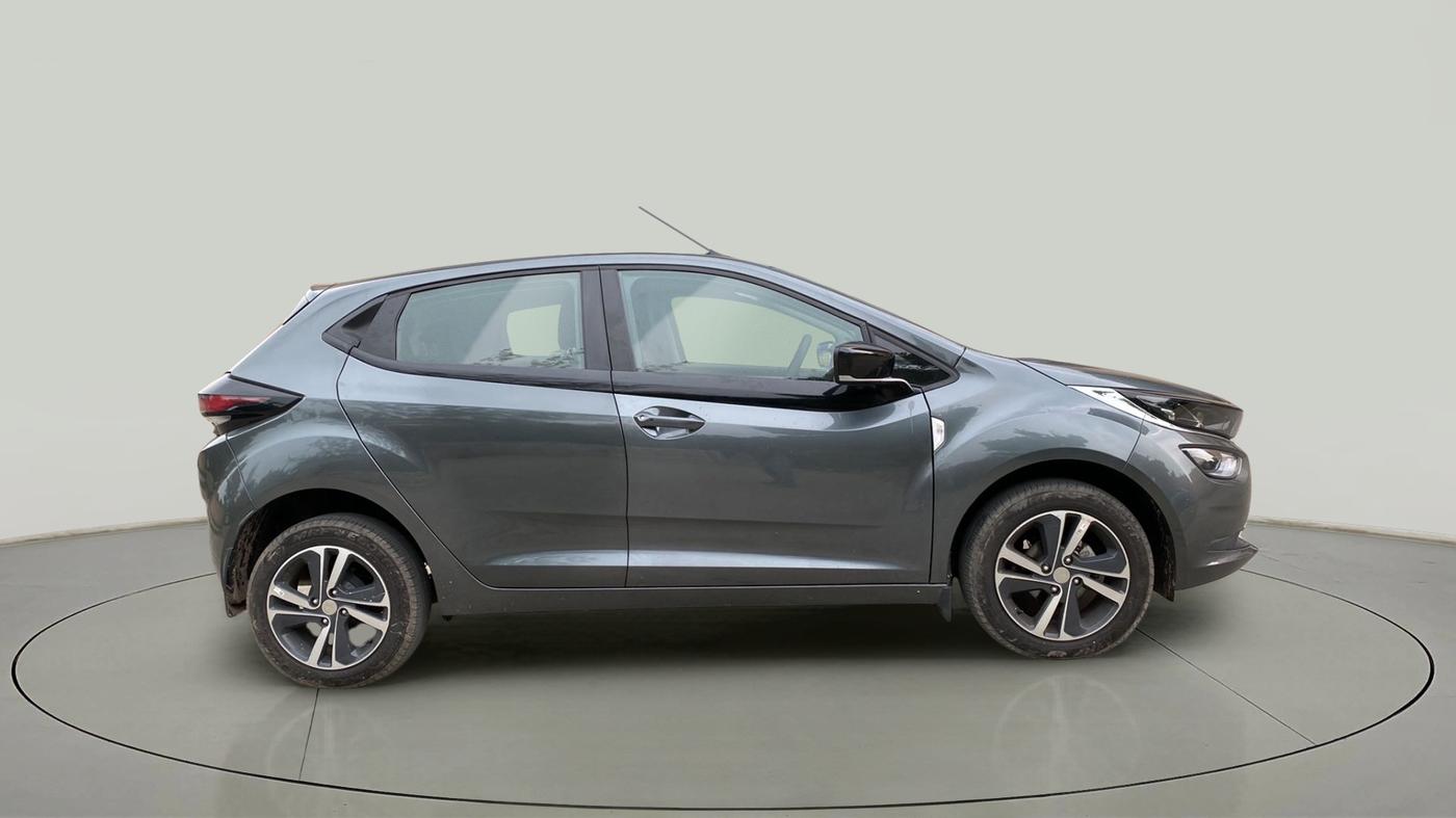 2023 Tata ALTROZ XZ PETROL, Petrol, Manual, 4,247 km, Right Side View