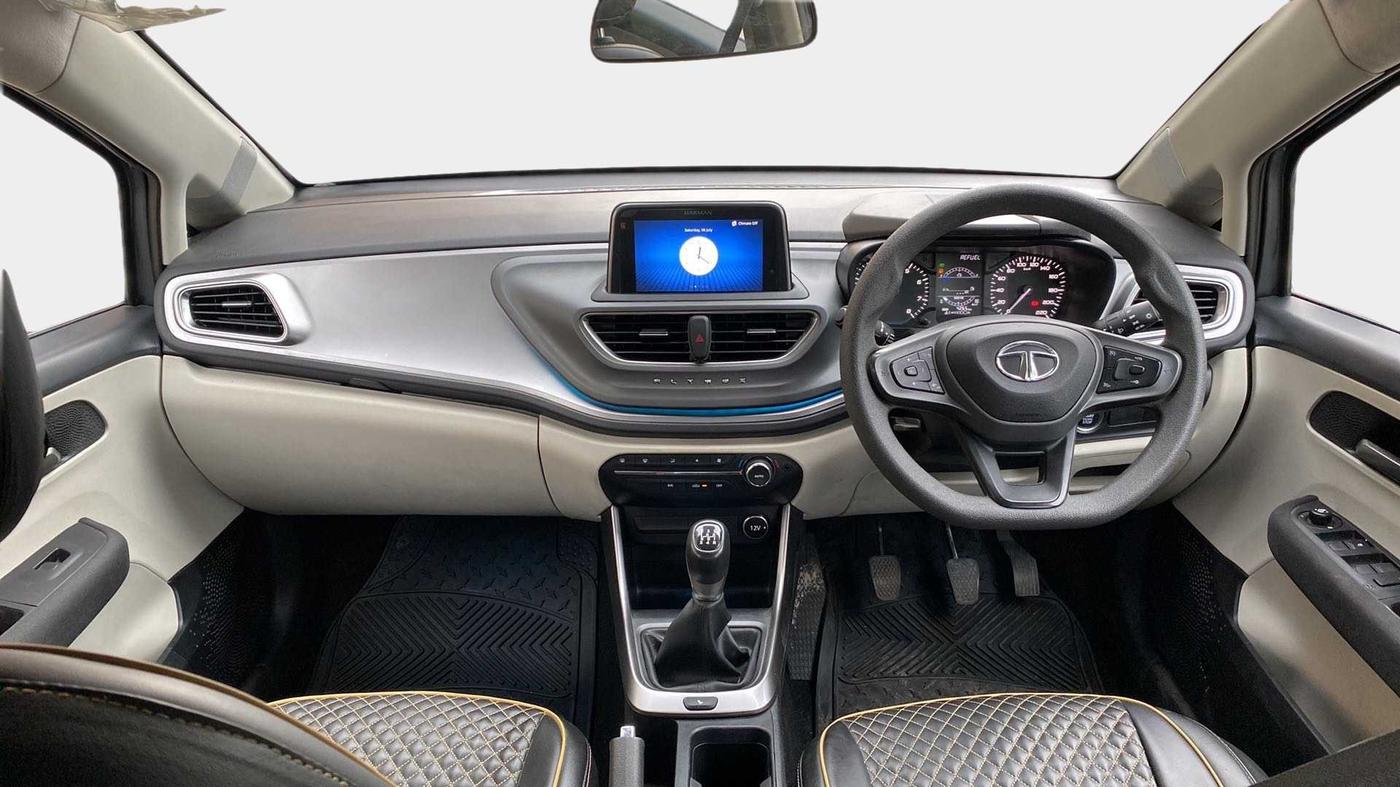 2023 Tata ALTROZ XZ PETROL, Petrol, Manual, 4,247 km, Dashboard