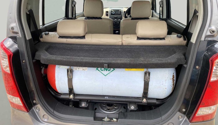 2017 Maruti Wagon R 1.0 LXI CNG, CNG, Manual, 1,01,188 km, Boot Inside
