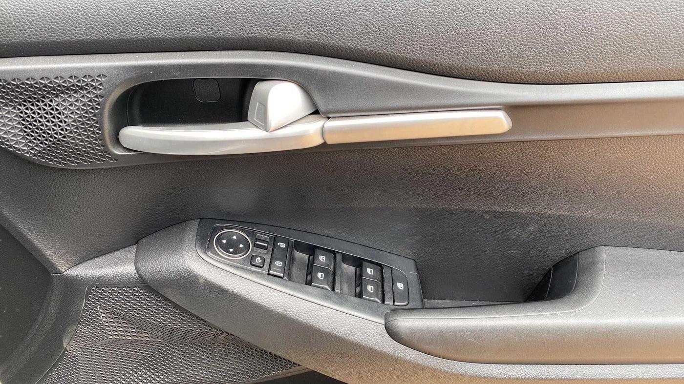 2022 KIA SELTOS HTK PLUS 1.5, Petrol, Manual, 11,452 km, Driver Side Door Panels Control