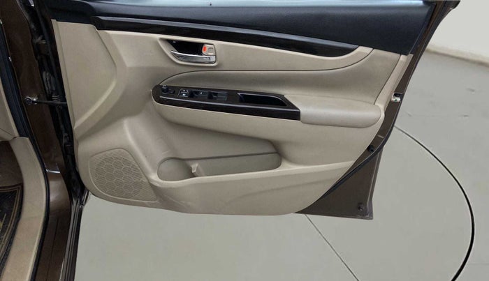 2016 Maruti Ciaz ZXI, Petrol, Manual, 57,286 km, Driver Side Door Panels Control
