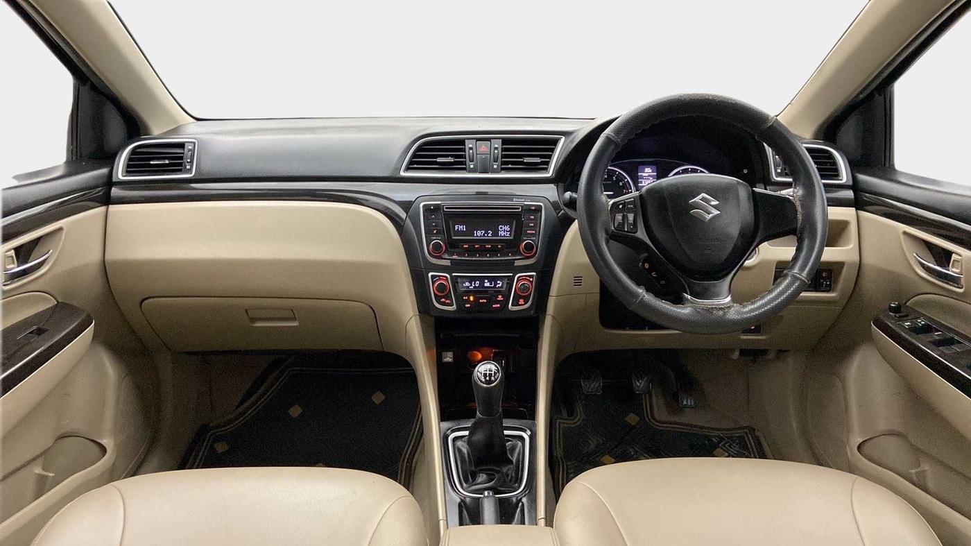 2016 Maruti Ciaz ZXI, Petrol, Manual, 57,286 km, Dashboard