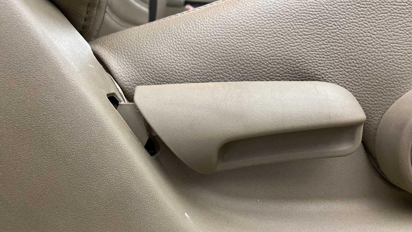 2016 Maruti Ciaz ZXI, Petrol, Manual, 57,286 km, Driver Side Adjustment Panel