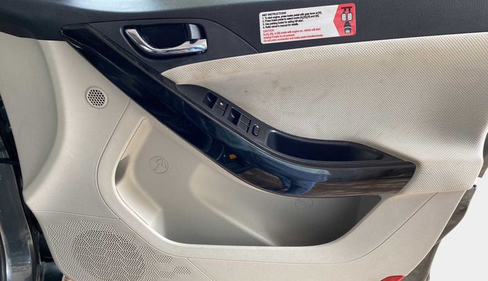 2023 Tata NEXON XZA PLUS PETROL, Petrol, Automatic, 3,787 km, Driver Side Door Panels Control
