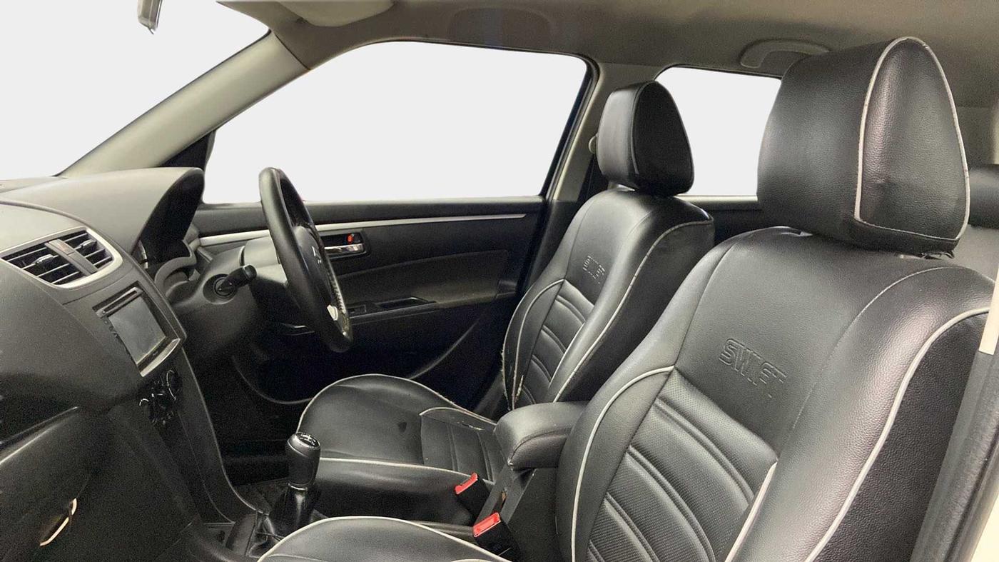 2014 Maruti Swift VXI, Petrol, Manual, 73,317 km, Right Side Front Door Cabin