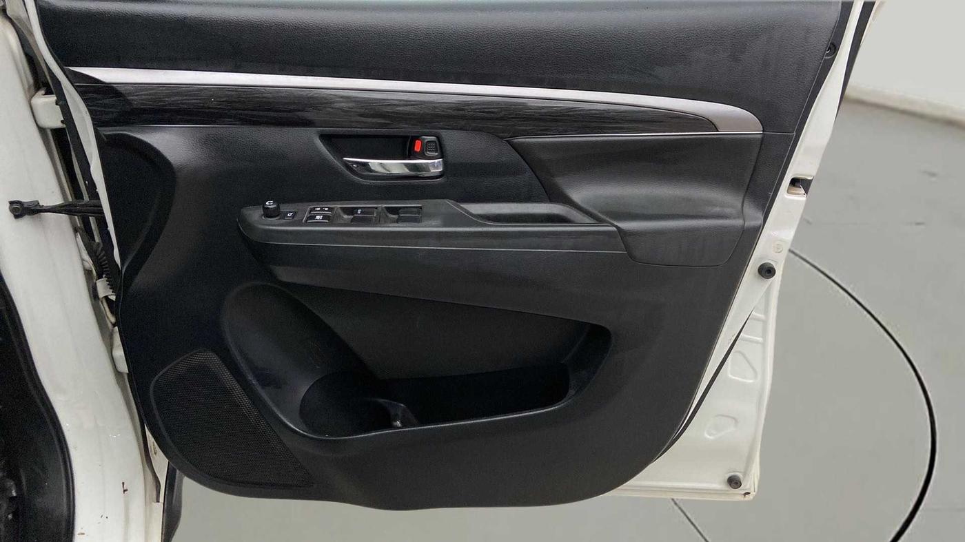 2021 Maruti XL6 ZETA MT, Petrol, Manual, 37,636 km, Driver Side Door Panels Control