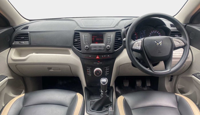 2023 Mahindra XUV300 W6 1.2 PETROL, Petrol, Manual, 10,190 km, Dashboard