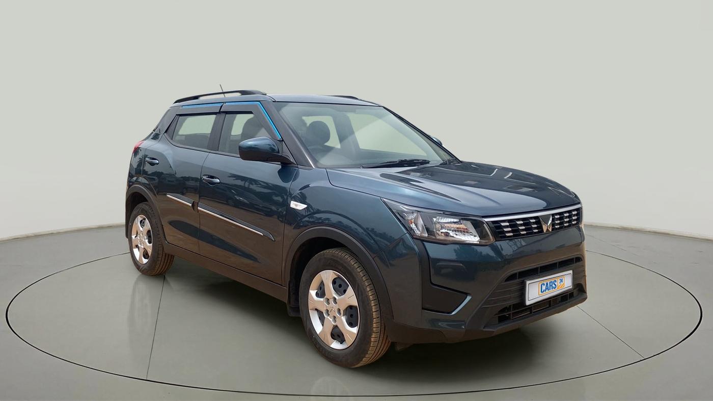2023 Mahindra XUV300 W6 1.2 PETROL, Petrol, Manual, 10,190 km, SRP