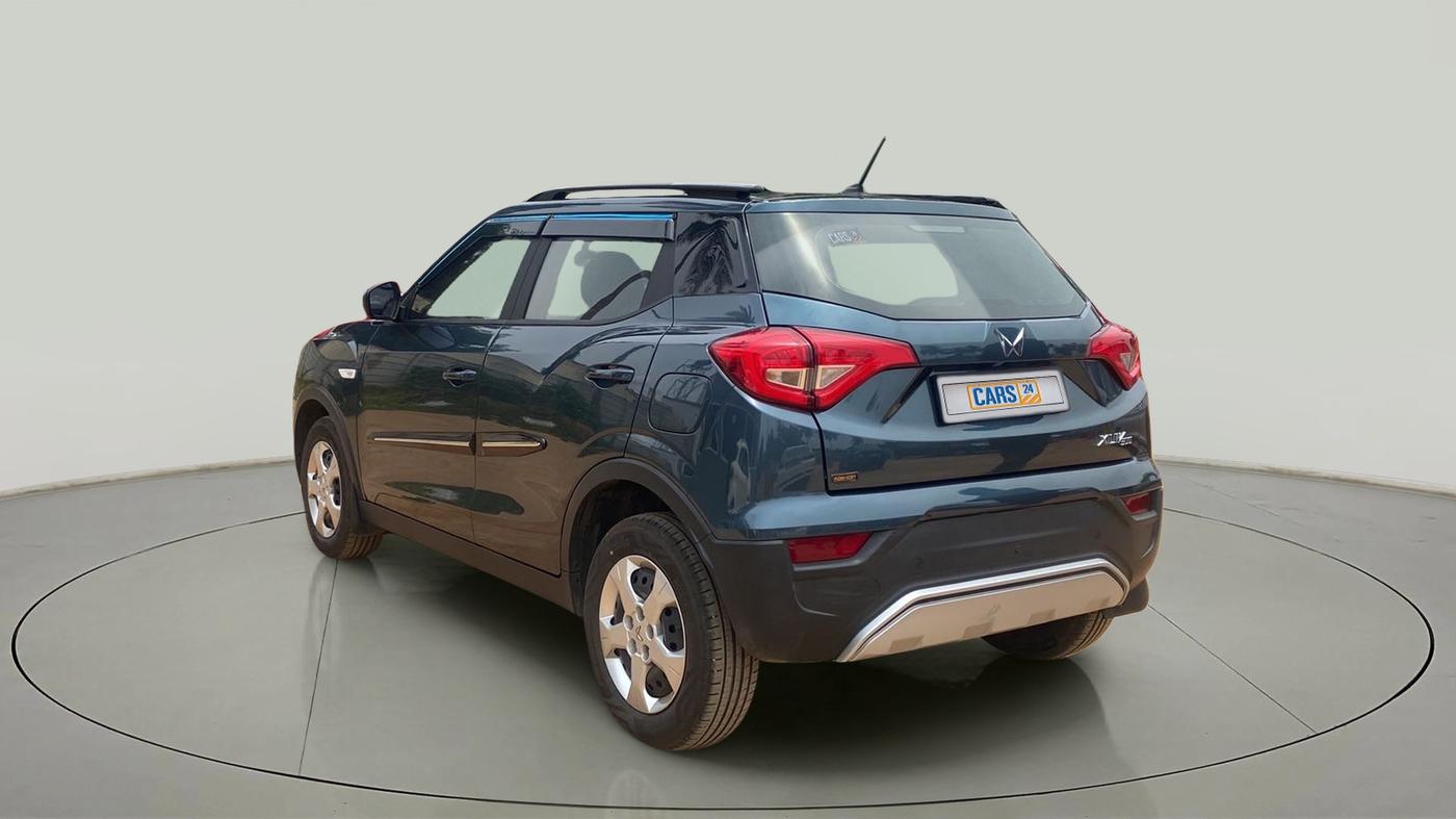 2023 Mahindra XUV300 W6 1.2 PETROL, Petrol, Manual, 10,190 km, Left Back Diagonal
