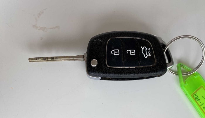 2014 Hyundai Xcent S 1.2, Petrol, Manual, 60,551 km, Key Close Up