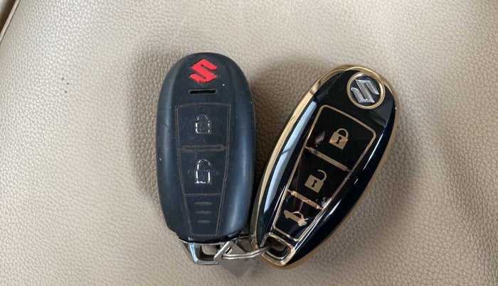 2018 Maruti Ertiga ZXI+, Petrol, Manual, 34,542 km, Key Close Up