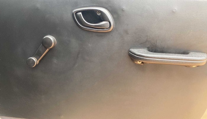 2018 Maruti Eeco 5 STR WITH A/C+HTR, Petrol, Manual, 66,374 km, Driver Side Door Panels Control