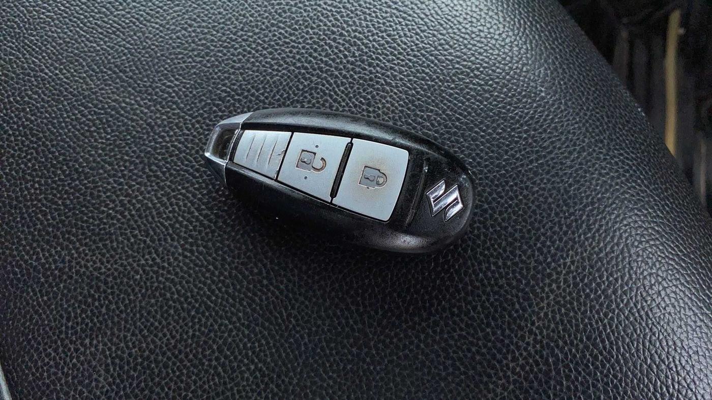 2017 Maruti IGNIS ALPHA 1.2, Petrol, Manual, 34,518 km, Key Close Up