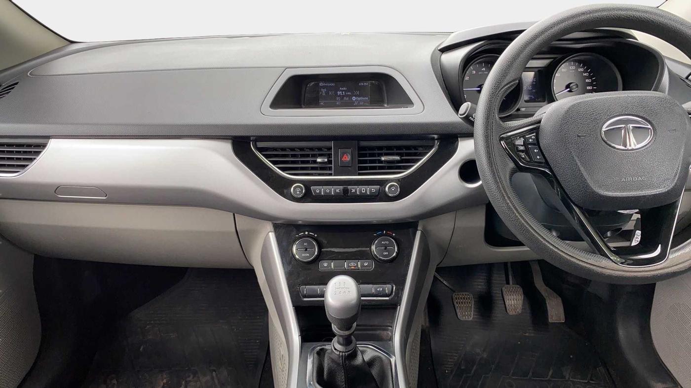 2018 Tata NEXON XT PETROL, Petrol, Manual, 40,602 km, Air Conditioner