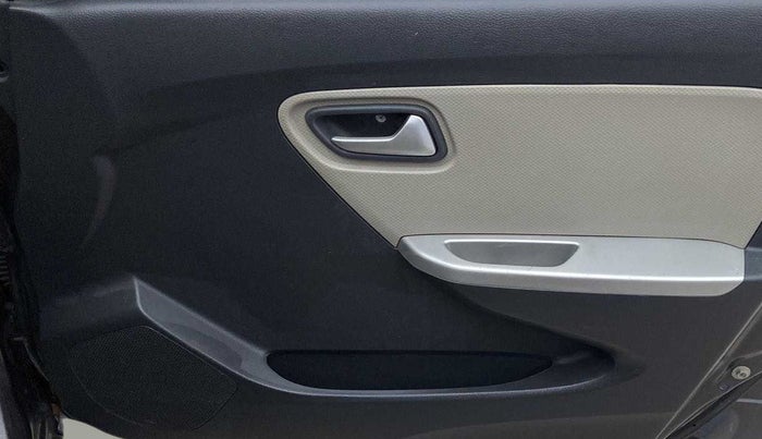 2016 Maruti Alto K10 VXI AMT, Petrol, Automatic, 48,236 km, Driver Side Door Panels Control