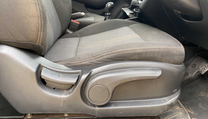 2018 Hyundai i20 Active 1.2 S, Petrol, Manual, 59,374 km, Driver Side Adjustment Panel