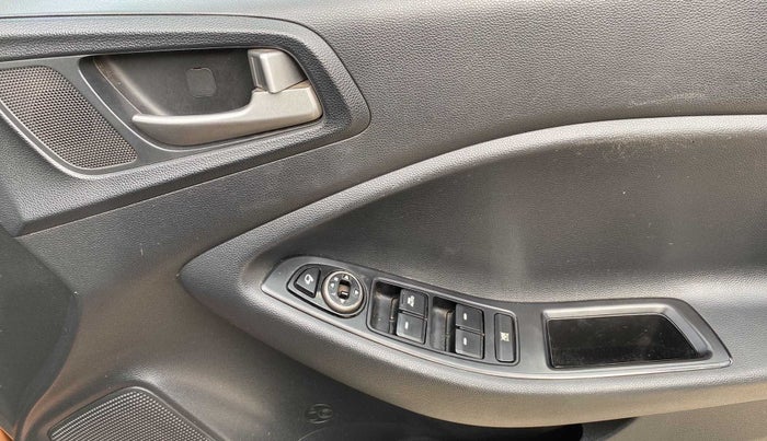 2018 Hyundai i20 Active 1.2 S, Petrol, Manual, 59,374 km, Driver Side Door Panels Control