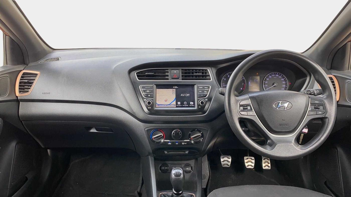 2018 Hyundai i20 Active 1.2 S, Petrol, Manual, 59,374 km, Dashboard