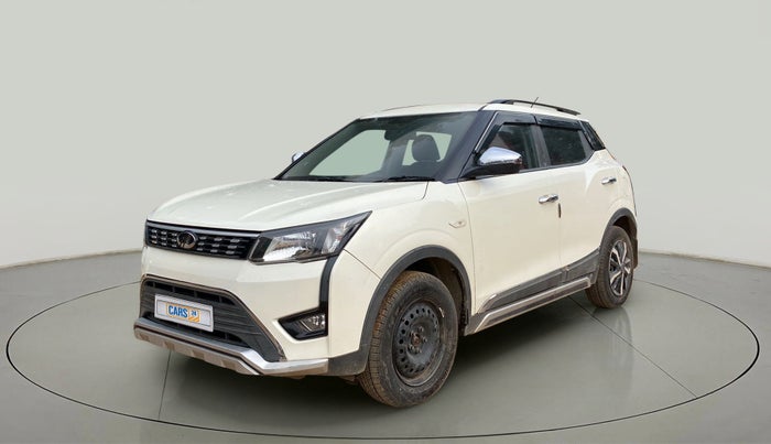 2019 Mahindra XUV300 W6 1.5 DIESEL, Diesel, Manual, 59,050 km, Left Front Diagonal