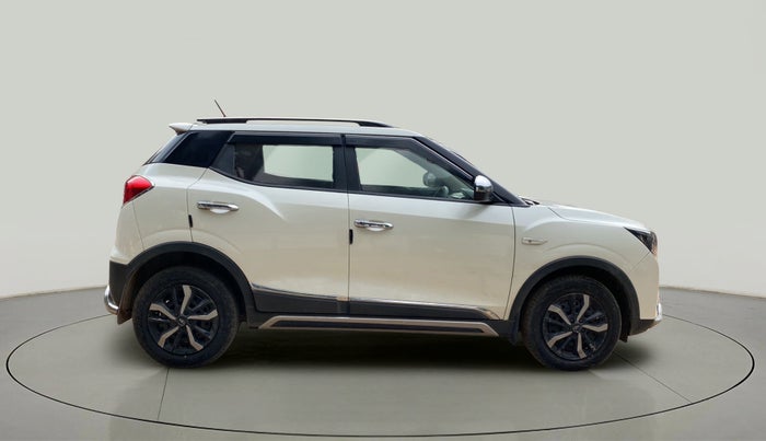 2019 Mahindra XUV300 W6 1.5 DIESEL, Diesel, Manual, 59,050 km, Right Side View