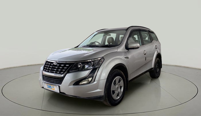 2020 Mahindra XUV500 W7, Diesel, Manual, 32,491 km, Left Front Diagonal