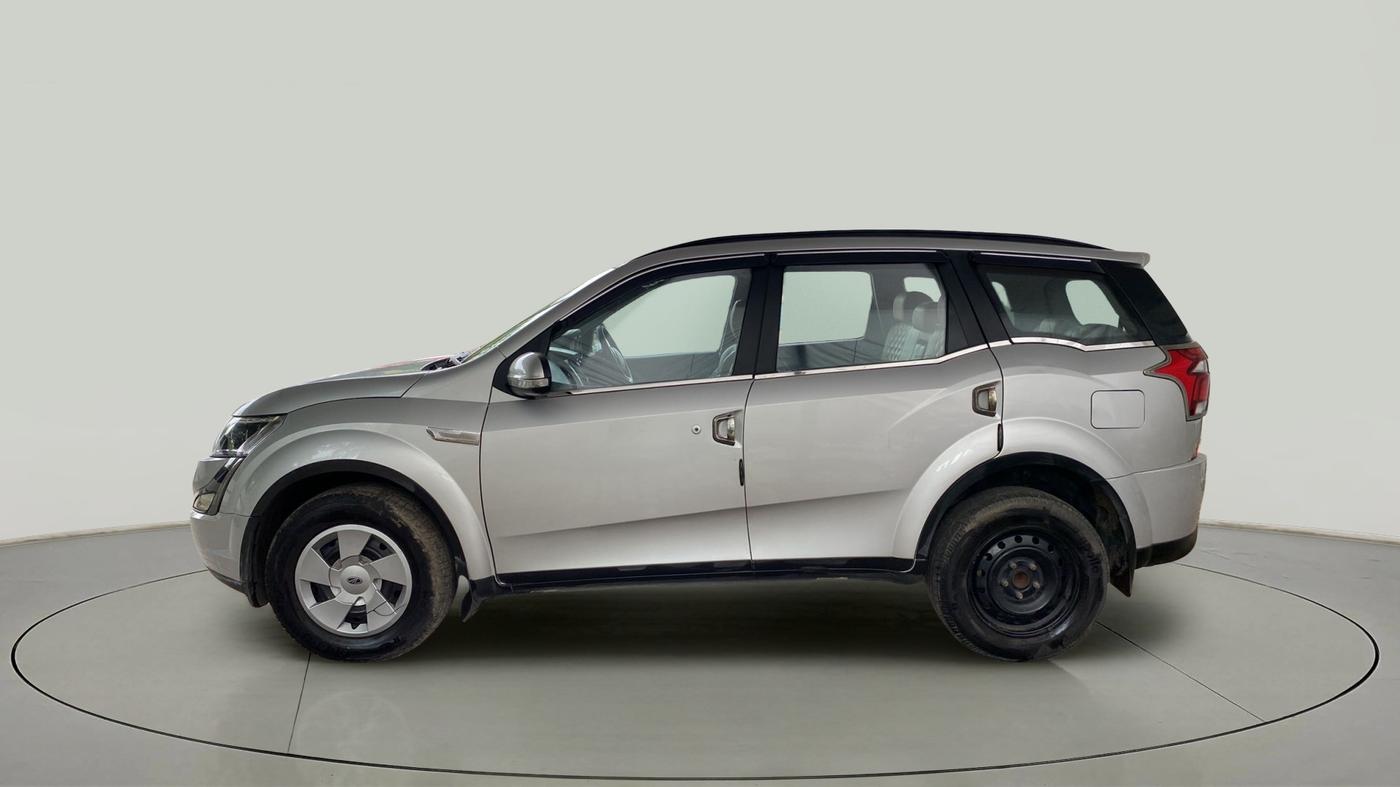 2020 Mahindra XUV500 W7, Diesel, Manual, 32,491 km, Left Side