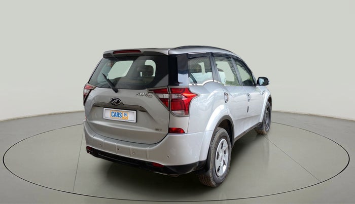 2020 Mahindra XUV500 W7, Diesel, Manual, 32,491 km, Right Back Diagonal