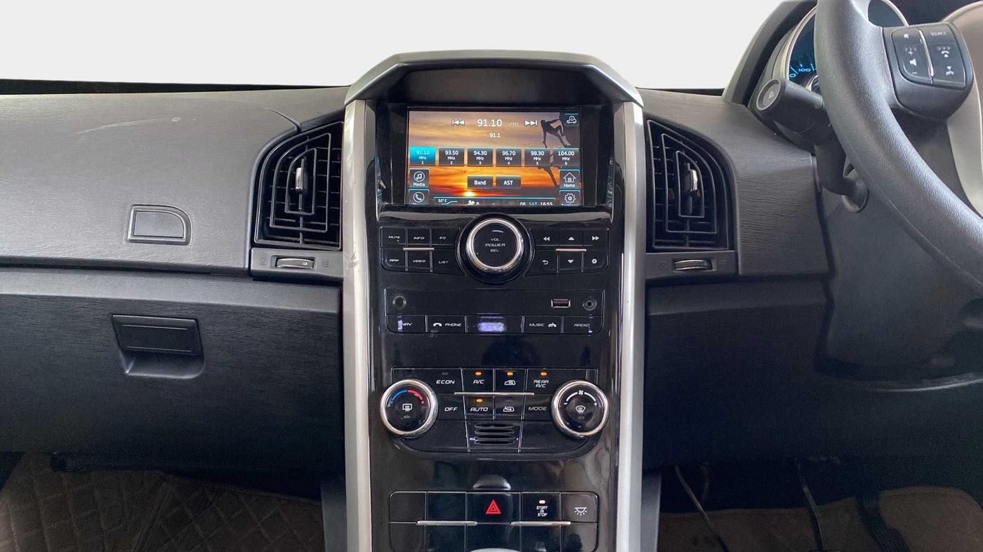 2020 Mahindra XUV500 W7, Diesel, Manual, 32,491 km, Air Conditioner