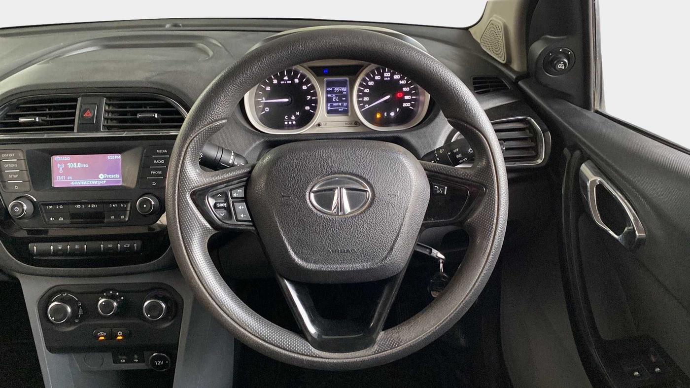 2017 Tata TIGOR XZ PETROL, Petrol, Manual, 95,488 km, Steering Wheel Close Up