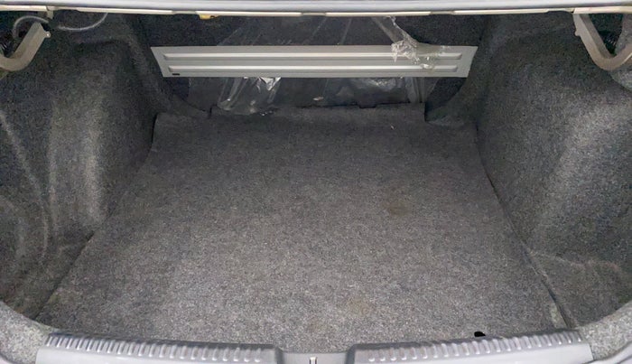 2017 Volkswagen Vento HIGHLINE TDI AT, Diesel, Automatic, 64,522 km, Boot Inside