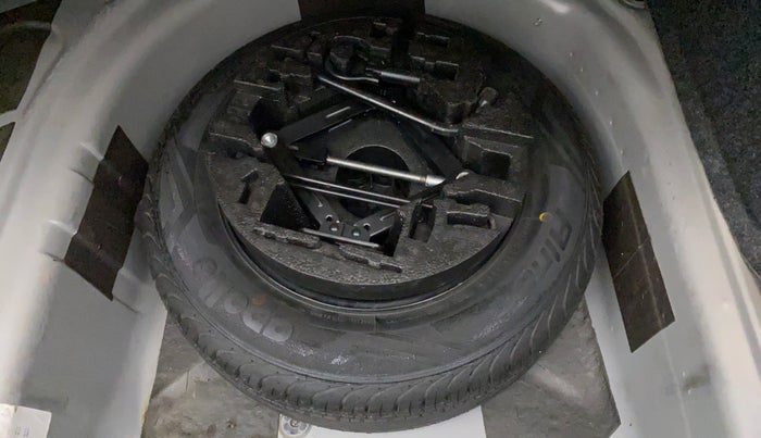 2017 Volkswagen Vento HIGHLINE TDI AT, Diesel, Automatic, 64,522 km, Spare Tyre