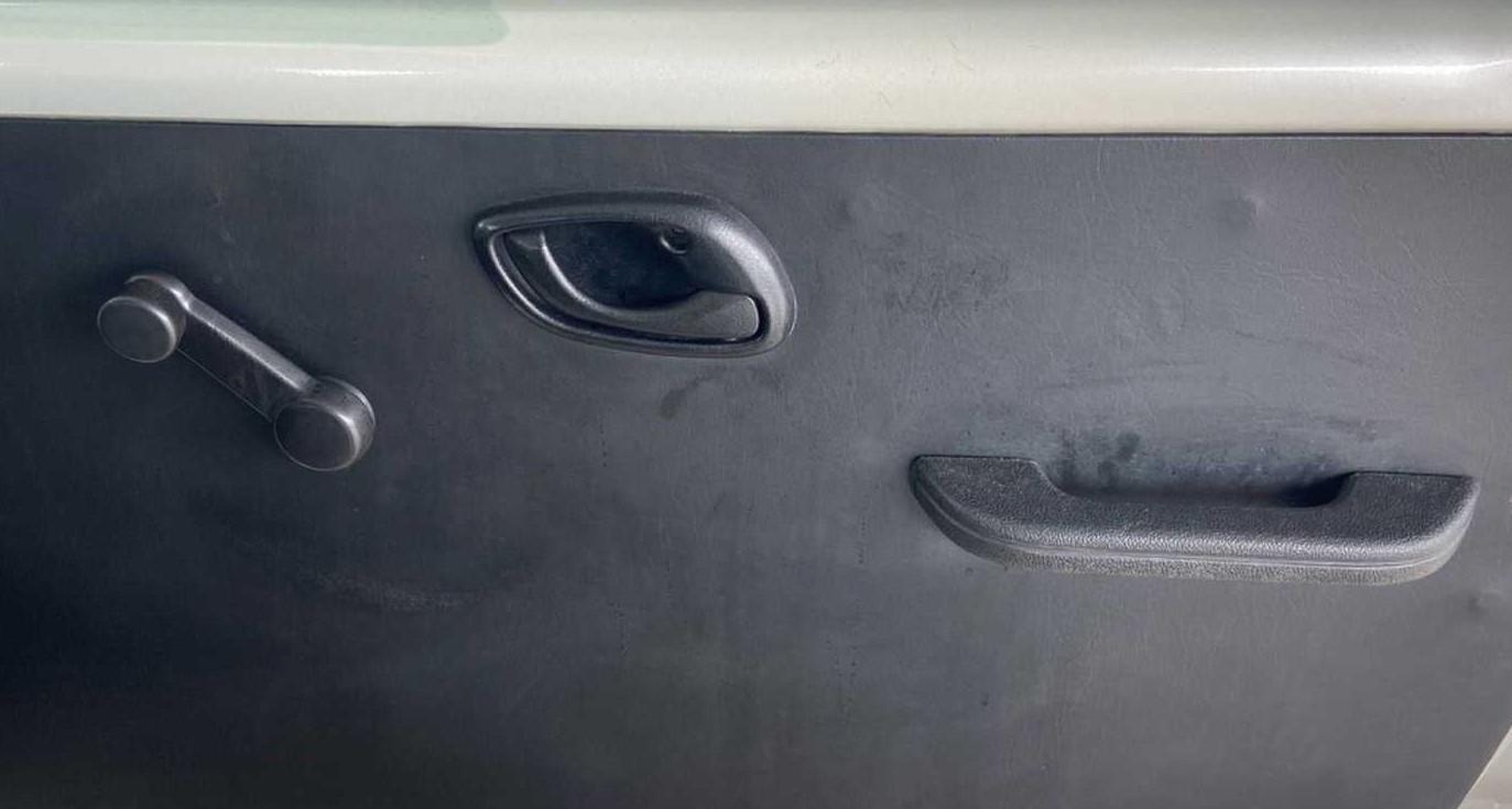 2018 Maruti Eeco 5 STR WITH A/C+HTR, Petrol, Manual, 40,862 km, Driver Side Door Panels Control