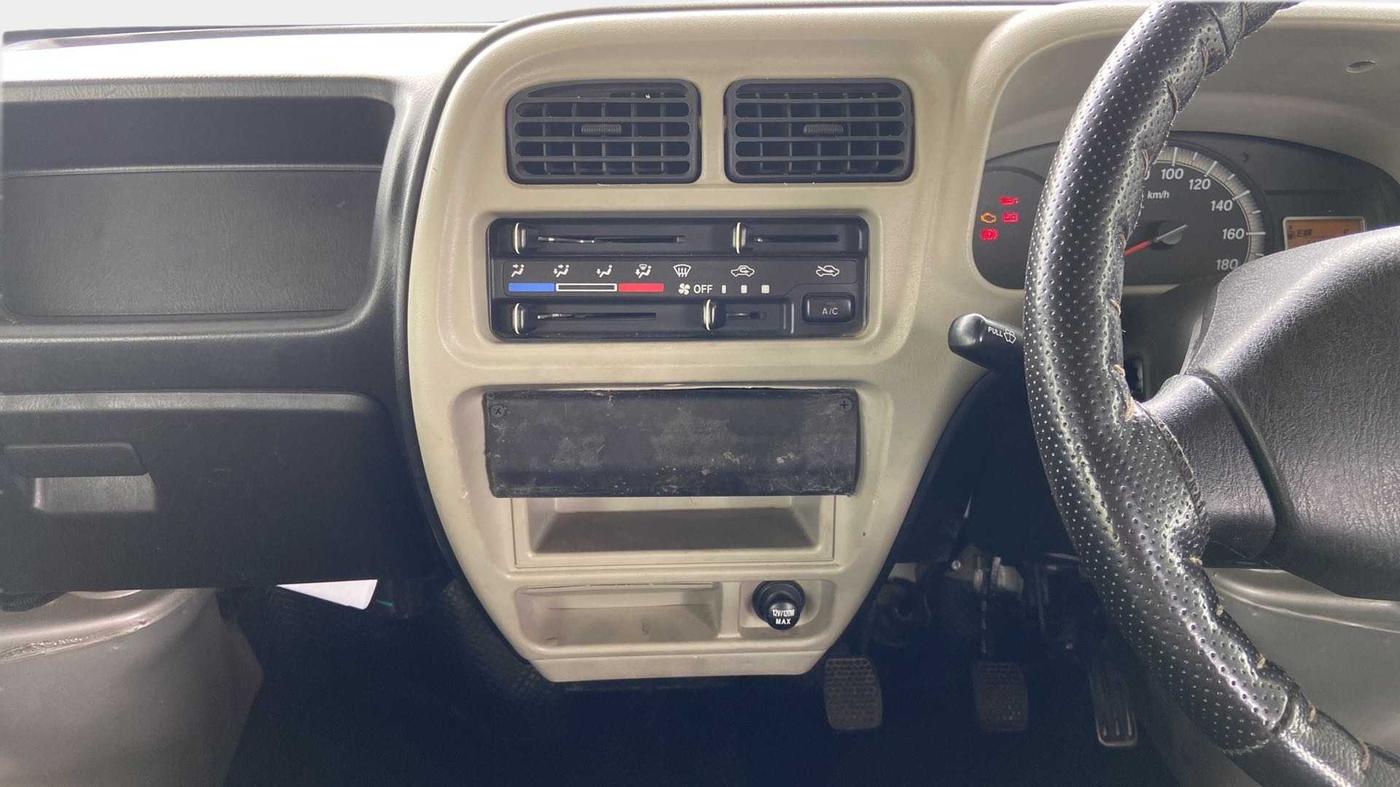2018 Maruti Eeco 5 STR WITH A/C+HTR, Petrol, Manual, 40,862 km, Air Conditioner