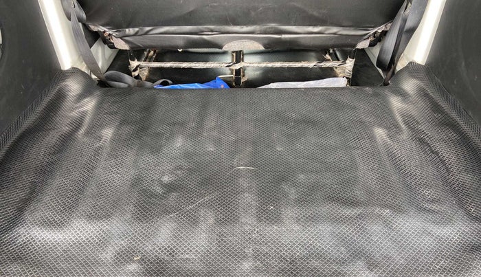 2018 Maruti Eeco 5 STR WITH A/C+HTR, Petrol, Manual, 40,862 km, Boot Inside