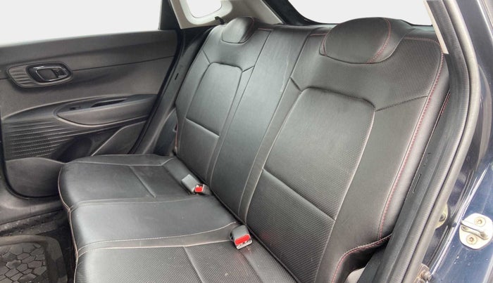 2021 Hyundai NEW I20 SPORTZ 1.2 MT, Petrol, Manual, 29,873 km, Right Side Rear Door Cabin