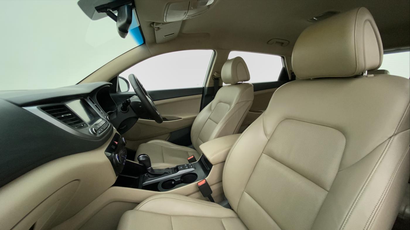 2016 Hyundai Tucson 2WD AT GLS DIESEL, Diesel, Automatic, 77,436 km, Right Side Front Door Cabin