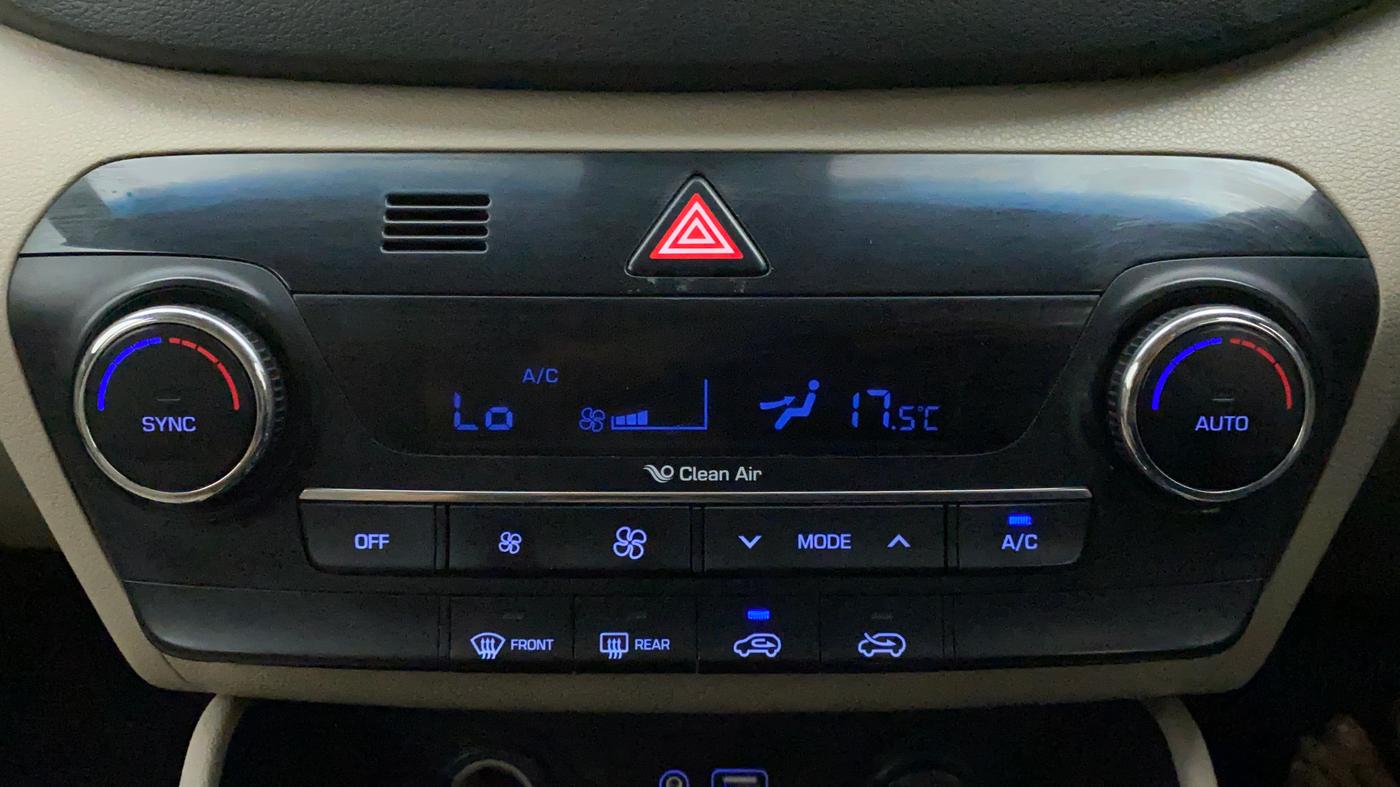 2016 Hyundai Tucson 2WD AT GLS DIESEL, Diesel, Automatic, 77,436 km, Automatic Climate Control