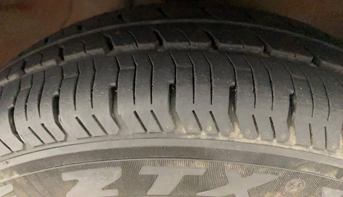 2013 Maruti Alto 800 VXI, Petrol, Manual, 79,677 km, Right Front Tyre Tread
