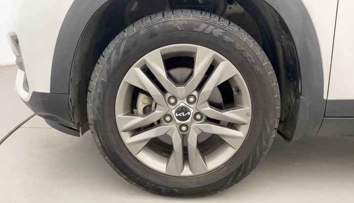 2022 KIA SELTOS HTX 1.5 CVT PETROL, Petrol, Automatic, 26,818 km, Left Front Wheel