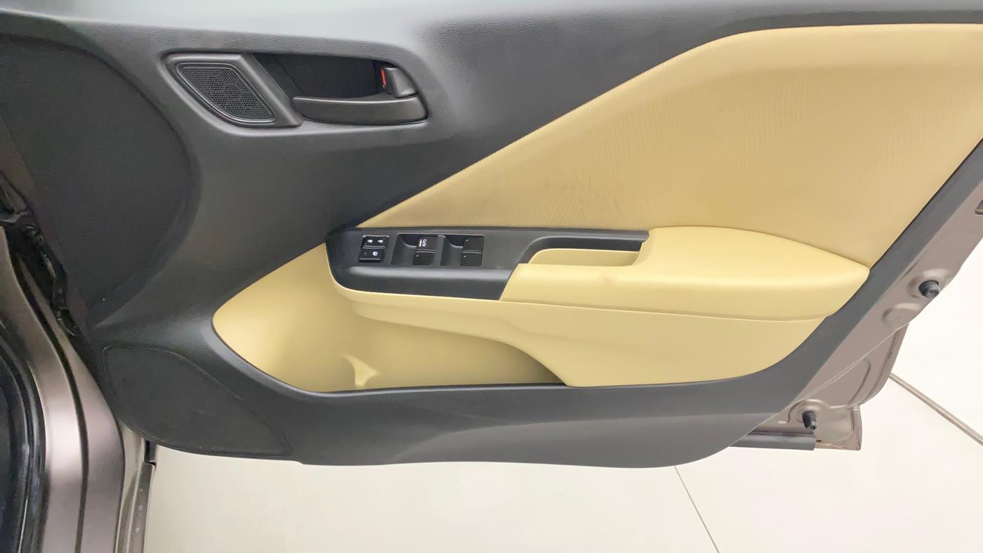 2016 Honda City 1.5L I-VTEC SV CVT, Petrol, Automatic, 41,223 km, Driver Side Door Panels Control